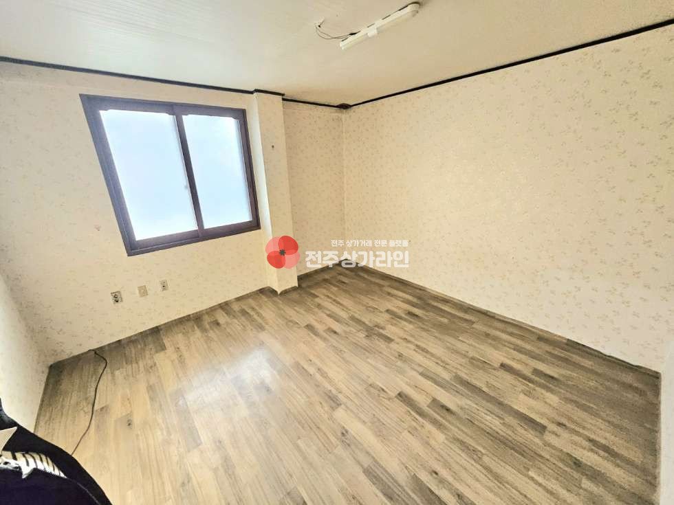 전북 전주완산구 삼천동1가 ⭐사무실,주거용으로 강력추천⭐저렴한임대료⭐남향 채광좋은 집⭐도배,천장 해드립니다⭐ 월세 매물번호 13063 사진 8