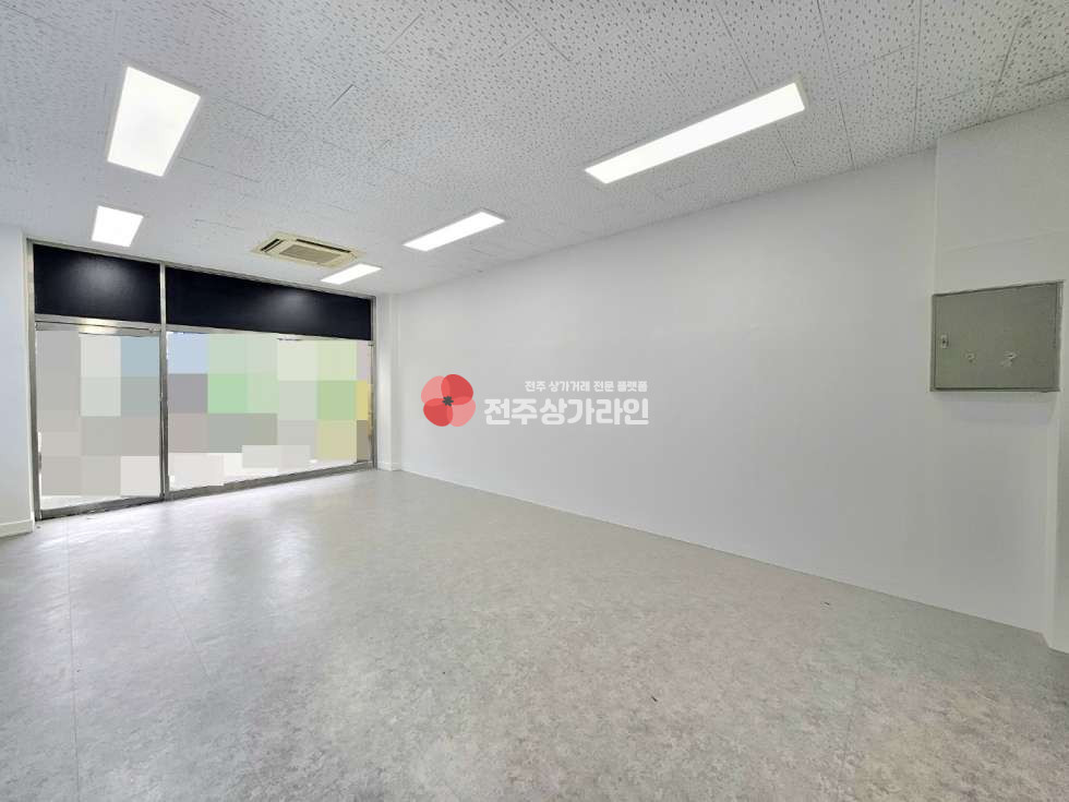 전북 전주완산구 효자동3가 ⭐사무실,미용관련업,옷가게 등 자유업종 추천⭐깔끔한인테리어⭐대로변인접⭐ 월세 매물번호 13079 사진 2