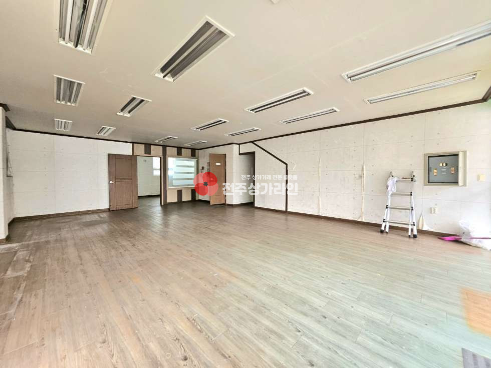 전북 전주완산구 중화산동2가 ⭐서점,빵집,휴대폰판매점,자동차썬팅샾 추천⭐대로변인접⭐주차공간⭐유동인구좋음⭐ 월세 매물번호 12874 사진 1