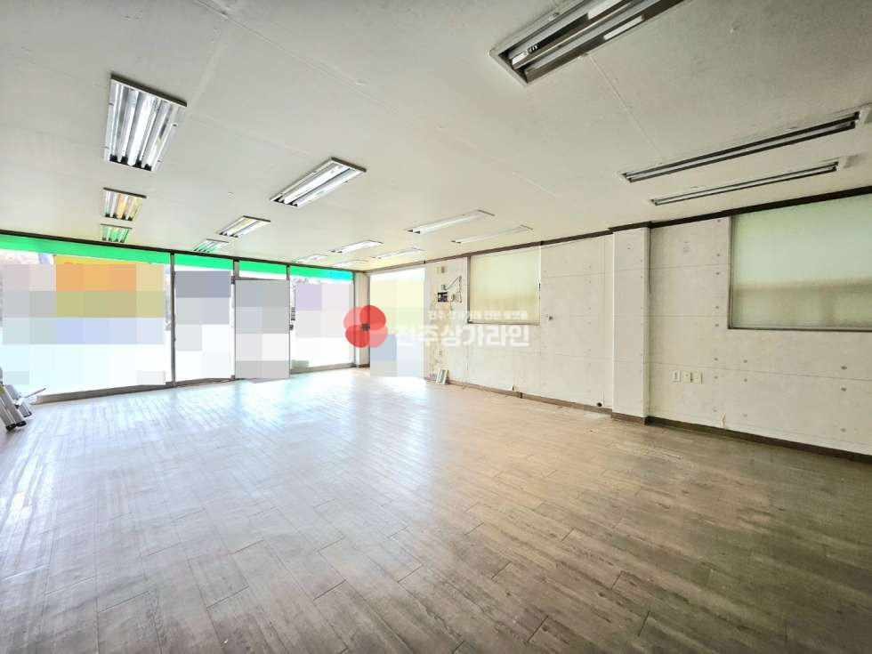 전북 전주완산구 중화산동2가 ⭐서점,빵집,휴대폰판매점,자동차썬팅샾 추천⭐대로변인접⭐주차공간⭐유동인구좋음⭐ 월세 매물번호 12874 사진 4