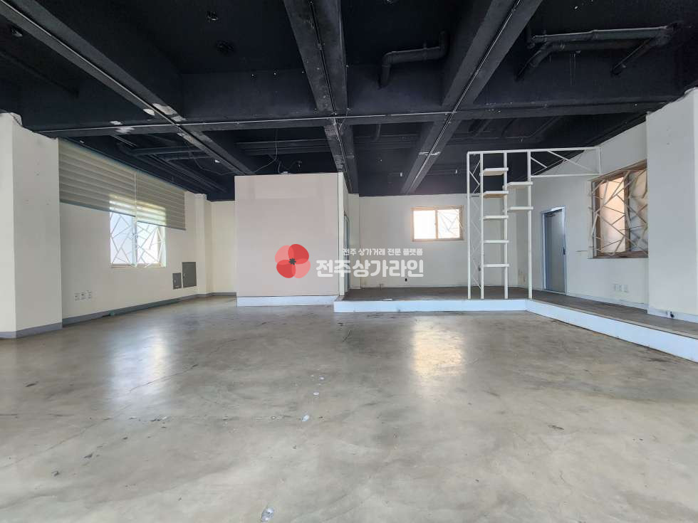 전북 전주완산구 효자동2가 ⭐효천지구 30평대 상가⭐카페, 꽃집, 음식점, 사무실⭐다양한 업종 추천⭐ 월세 매물번호 13114 사진 2