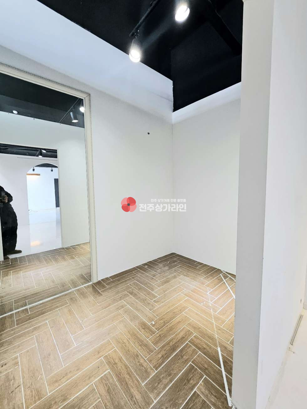 전북 전주완산구 효자동2가 ⭐너무 예쁘고 권리금 없이 저렴한 촬영 스튜디오를 소개합니다⭐ 월세 매물번호 13126 사진 10