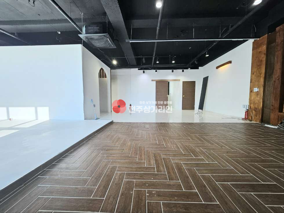 전북 전주완산구 효자동2가 ⭐너무 예쁘고 권리금 없이 저렴한 촬영 스튜디오를 소개합니다⭐ 월세 매물번호 13126 사진 11