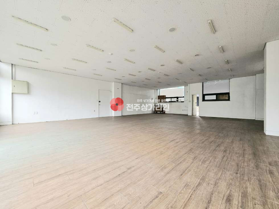 전북 전주완산구 중화산동2가 ⭐상권좋은상가⭐대로변상가⭐미용실⭐네일아트⭐옷가게⭐음식점⭐카페⭐자유업종⭐ 월세 매물번호 13156 사진 3