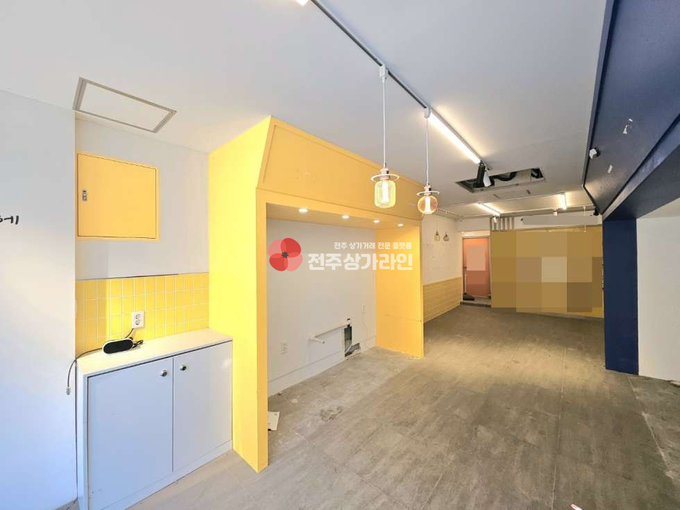 전북 전주덕진구 우아동3가 ⭐무인판매점,카페,음식점 ,분식점 자리로 강력추천⭐합리적인임대료⭐깔끔한인테리어⭐대로변인접⭐ 월세 매물번호 13175 사진 2