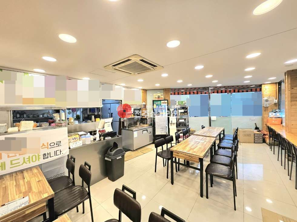 전북 전주덕진구 인후동1가 ⭐분식집 양도받으실분 추천⭐현재성업중⭐사거리코너위치⭐대로변인접⭐깔끔한인테리어⭐ 월세 매물번호 13070 사진 2