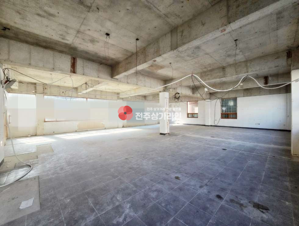 전북 전주완산구 중화산동2가 ⭐개인PT샵⭐대로변⭐아파트밀집⭐넓은평수⭐전기승압완료⭐ 월세 매물번호 13211 사진 4