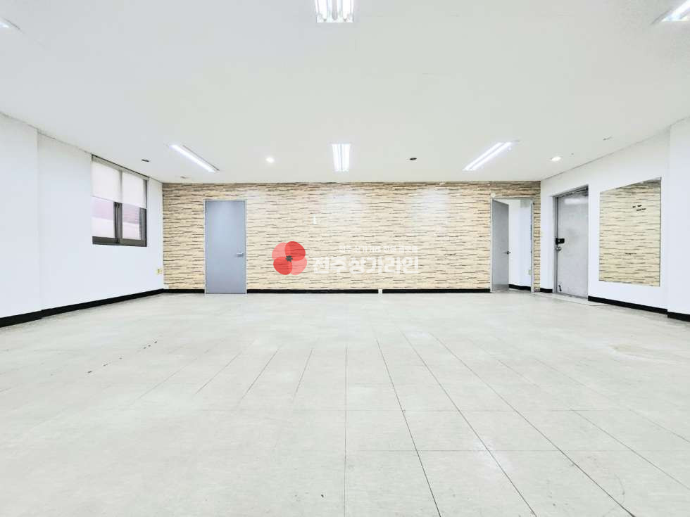 전북 전주완산구 중화산동2가 ⭐중화산동 넓고 저렴한 사무실 상가를 소개합니다⭐ 월세 매물번호 13224 사진 2