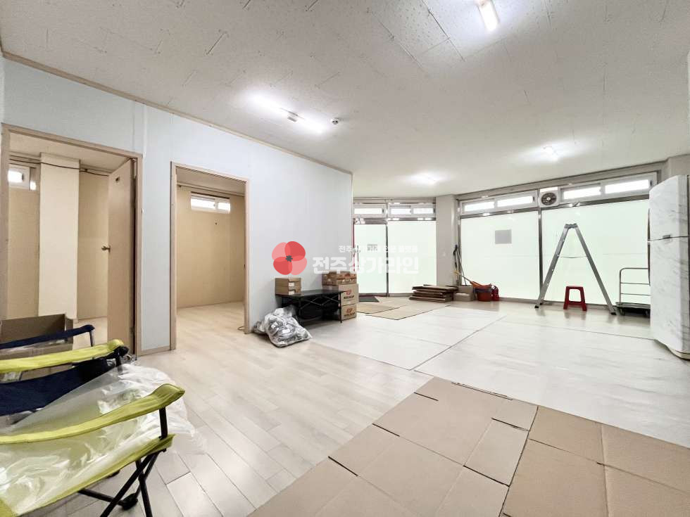 전북 전주완산구 평화동2가 ⭐평화중 인근⭐아파트 밀집지역⭐사무실,창고,미용실,무인점포,카페 ,추천⭐ 월세 매물번호 13251 사진 5