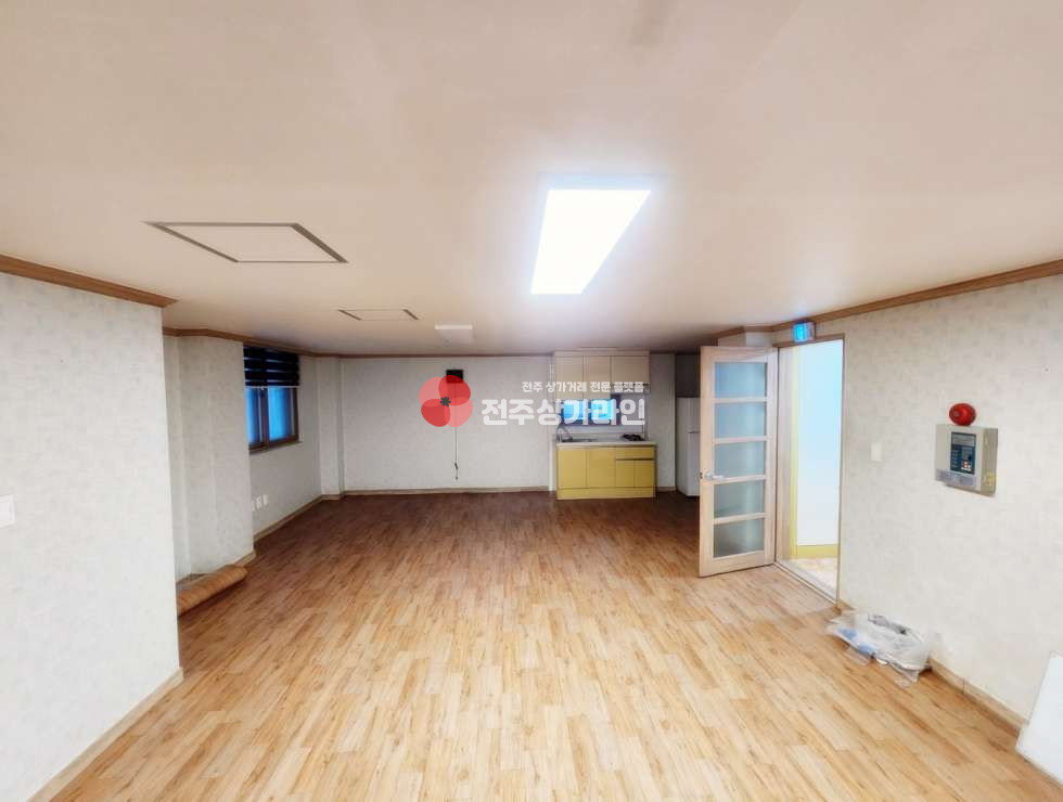 전북 전주완산구 효자동3가 ⭐사무실용추천⭐위치⭐주차장편리⭐깔끔한 내부인테리어⭐ 월세 매물번호 12913 사진 1