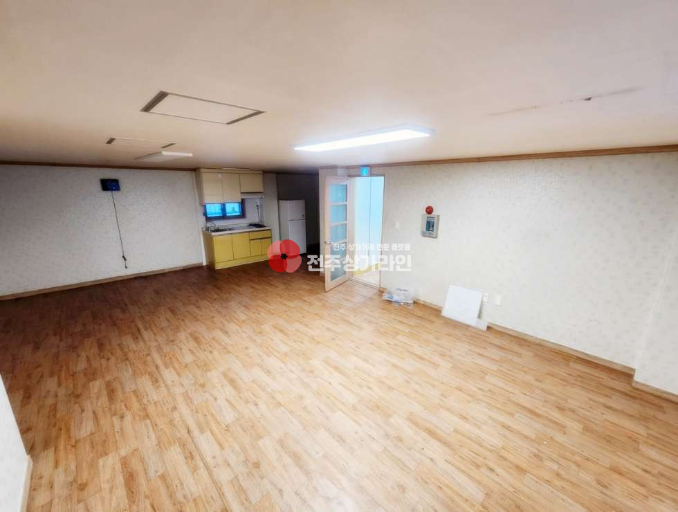 전북 전주완산구 효자동3가 ⭐사무실용추천⭐위치⭐주차장편리⭐깔끔한 내부인테리어⭐ 월세 매물번호 12913 사진 2