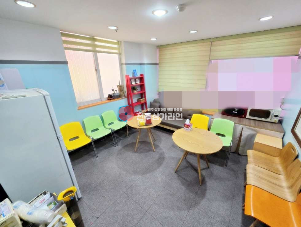 전북 전주덕진구 송천동2가 ⭐학원상가⭐아파트밀집지역⭐유동인구⭐버스정류장⭐넓은평수⭐ 월세 매물번호 13261 사진 8