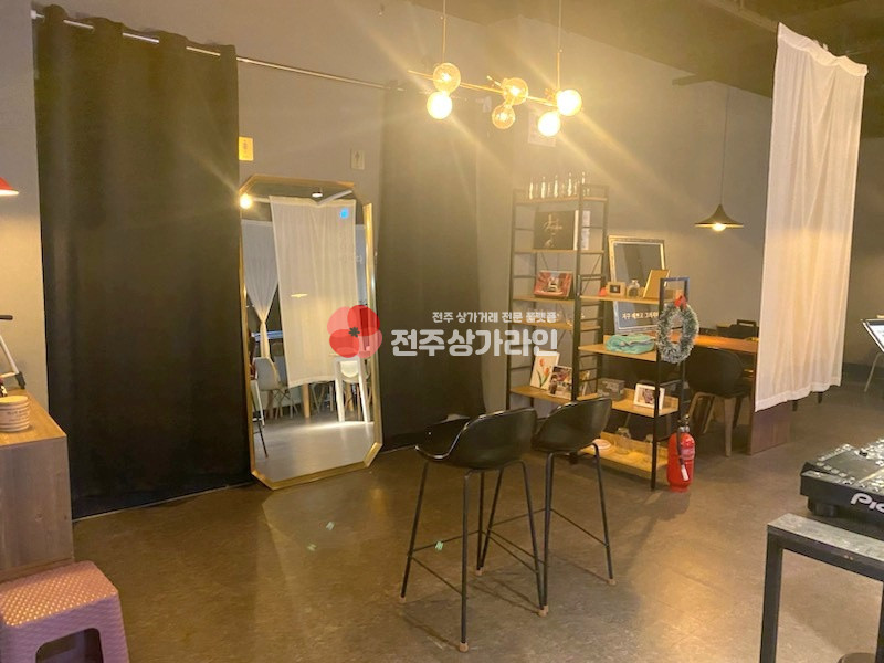 전북 전주완산구 효자동3가 ⭐카페 양도받으실분 추천⭐합리적인권리금⭐깔끔한인테리어⭐유동인구좋음⭐ 월세 매물번호 12947 사진 3