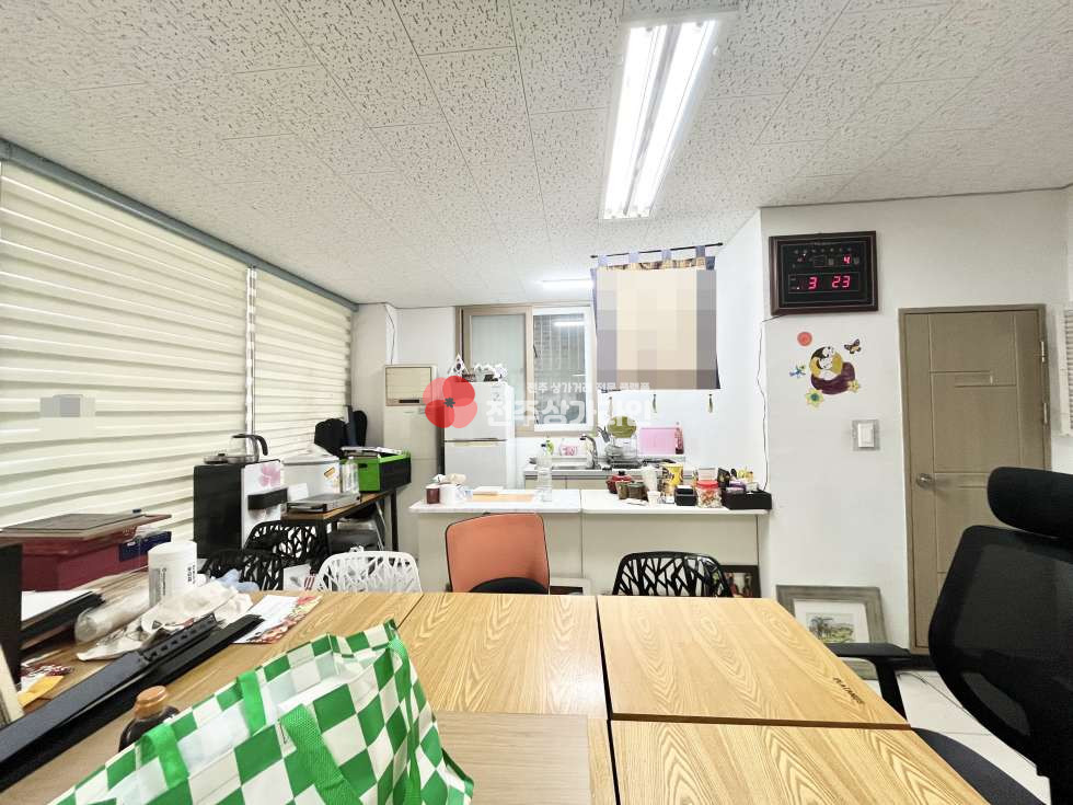 전북 전주완산구 중화산동2가 ⭐중산초⭐넓은평수,깔끔한매물⭐사무실,창고,무인점포,네일샵,피부관리 추천⭐ 월세 매물번호 13267 사진 5