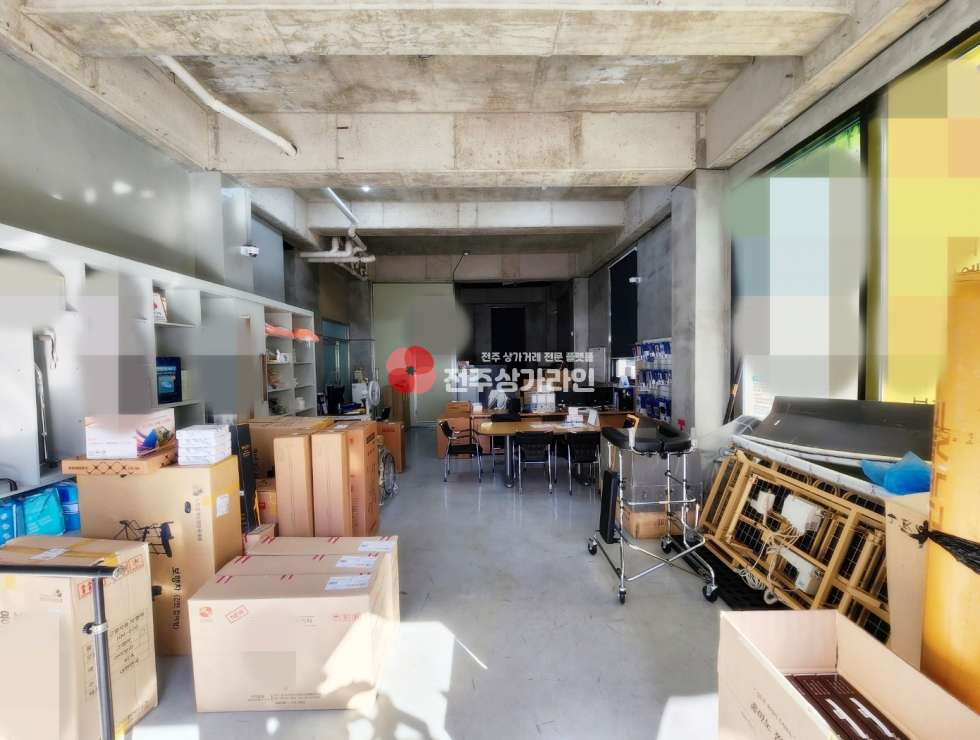 전북 전주완산구 평화동1가 ⭐깔끔한사무실용상가⭐층고높고⭐위치⭐주차편리⭐위치좋아요⭐ 월세 매물번호 12647 사진 2