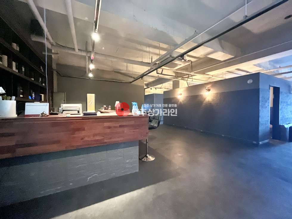 전북 전주완산구 효자동3가 ⭐신시가지⭐bar 양도⭐집기류,주류,가구,시설 전부 양도⭐홀덤펍,노래방 추천⭐ 월세 매물번호 13311 사진 2