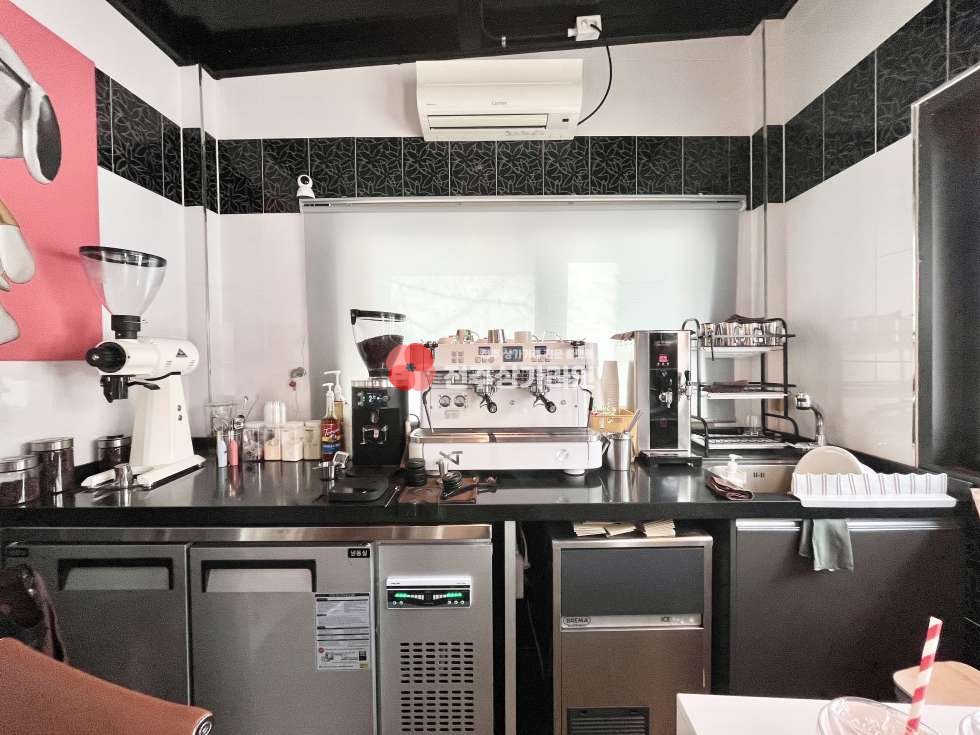 전북 전주완산구 풍남동3가 ⭐한옥마을⭐단골손님 많은 카페 양도⭐카페,베이커리 카페 적극추천⭐ 월세 매물번호 13294 사진 4