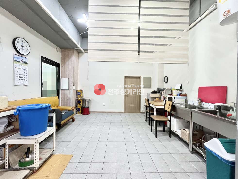전북 전주완산구 평화동2가 ⭐분식집 양도⭐타업종 가능⭐유동인구 많고 단골손님 많은 점포⭐분식집,음식점,카페,무인점포,네일샵 추천⭐ 월세 매물번호 13274 사진 1