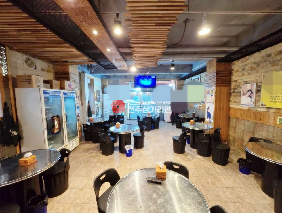 전북 전주덕진구 우아동2가 ⭐음식점,술집,가맥⭐대로변⭐시설완비⭐깔끔한내부시설⭐화장실개별⭐ 월세 매물번호 13383 사진 1
