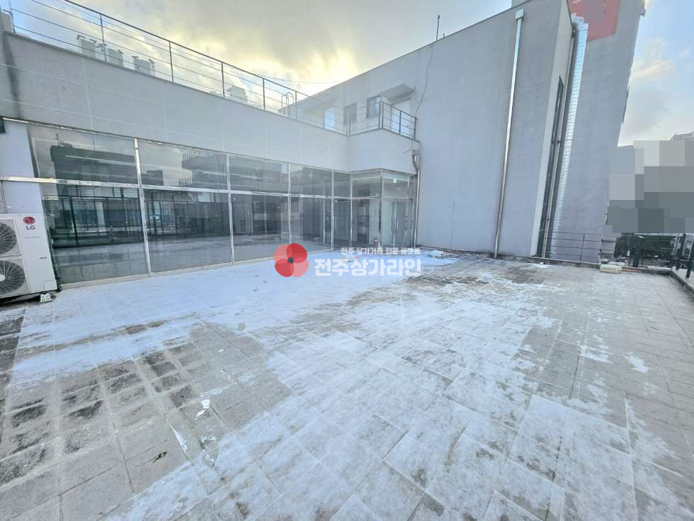 전북 전주완산구 효자동3가 ⭐애견카페 ,술집,와인,칵테일 빠(bar) 자리로 강력추천⭐자유업종추천⭐야외테라스⭐깔끔한인테리어⭐대로변인접⭐ 월세 매물번호 13097 사진 15