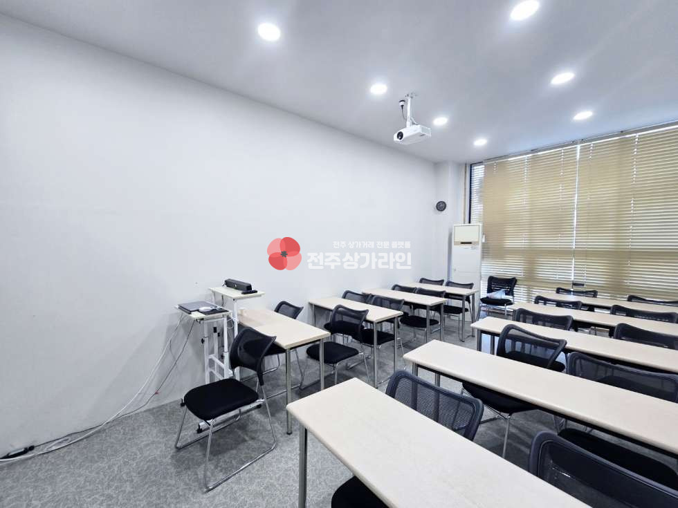 전북 전주완산구 효자동3가 ⭐인테리어깔끔한사무실⭐신시가지방송국인근⭐넓은평수⭐주차넉넉⭐ 월세 매물번호 13393 사진 5