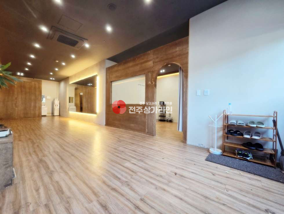 전북 전주완산구 효자동3가 ⭐사무실⭐뷰티관련⭐재활치료⭐주차편리⭐대로변⭐홍보굿⭐ 월세 매물번호 13439 사진 4