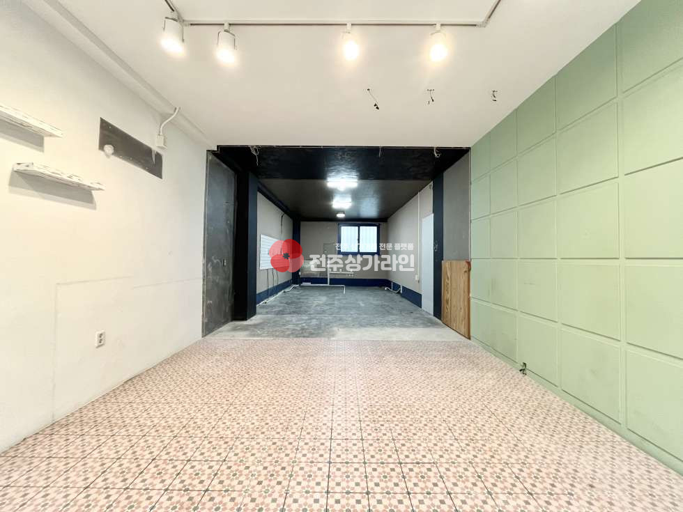 전북 전주완산구 효자동3가 ⭐대로변 앞 상가⭐레일조명 및 시설OK⭐카페 및 꽃집 무인판매점 사무실 추천⭐ 월세 매물번호 13465 사진 1