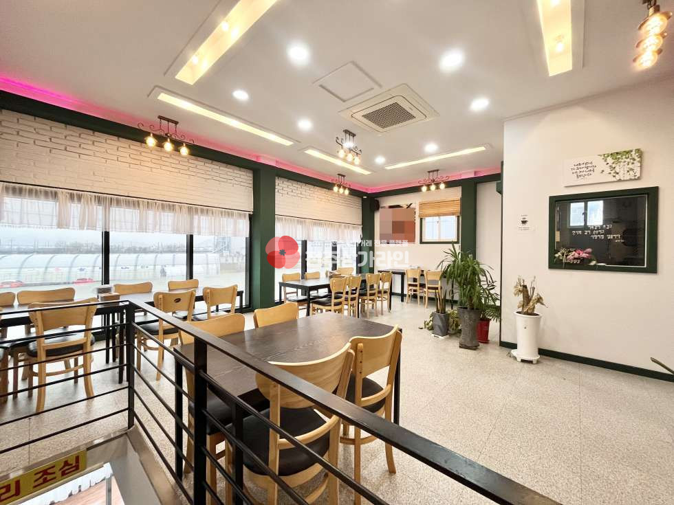 전북 전주완산구 삼천동2가 ⭐1,2층 통 임대⭐깔끔한 인테리어 와 개별 창고,테라스 를 가진 매물⭐타업종변경가능⭐ 월세 매물번호 13376 사진 6