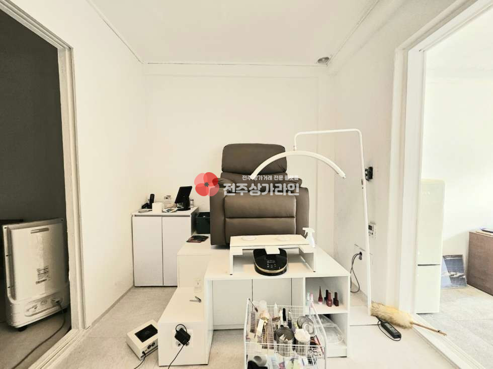 전북 전주완산구 효자동1가 ⭐네일아트⭐피부샵⭐공방⭐사무실⭐타업종 권리금 대폭 협의가능⭐ 월세 매물번호 13200 사진 6