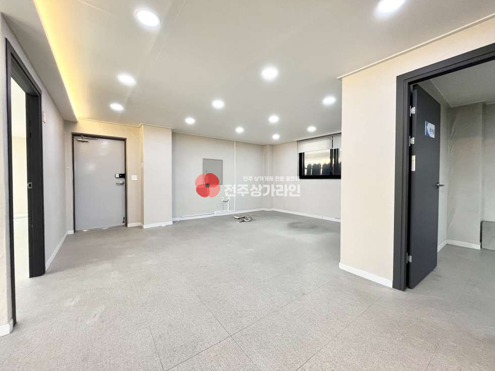 전북 전주덕진구 덕진동1가 ⭐종합경기장 근방⭐깔끔한 사무실⭐기본시설OK⭐즉시입주 가능⭐ 월세 매물번호 13511 사진 3
