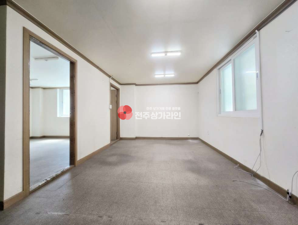 전북 전주덕진구 송천동1가 ⭐사무실⭐온라인쇼핑몰추천⭐대로변인접⭐택배차량접근용이⭐개별화장실⭐ 월세 매물번호 13431 사진 2