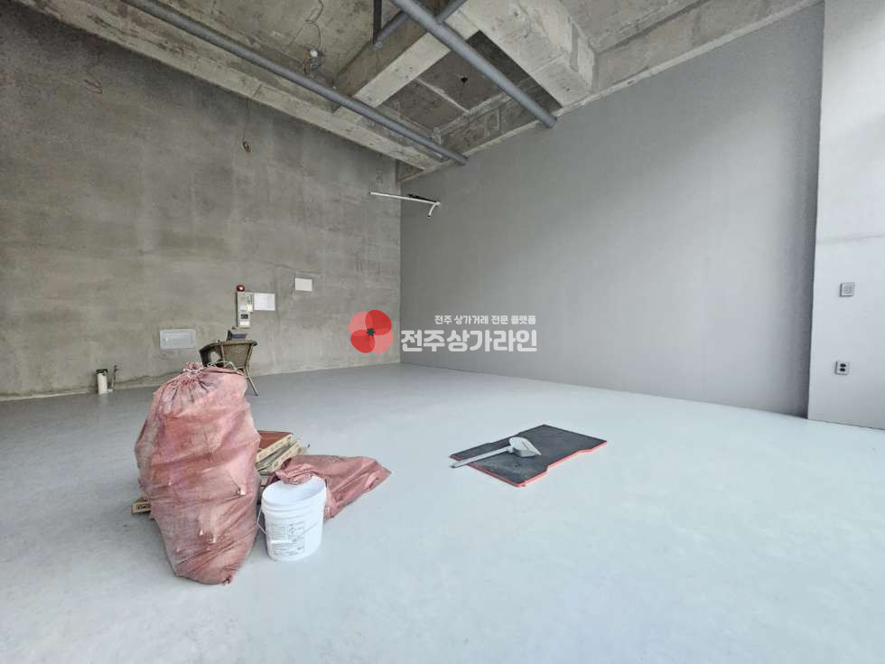 전북 전주완산구 효자동3가 ⭐카페⭐꽃집⭐베이커리⭐피부샵⭐네일아트⭐ 속눈썹⭐ 추천⭐ 월세 매물번호 12792 사진 4