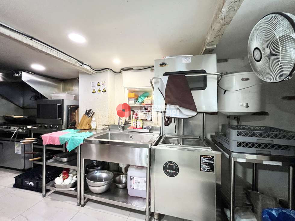 전북 전주완산구 효자동3가 ⭐홍산초 인근 성업중인 카페⭐유동인구 많은 대로변 앞 홍보최고⭐카페 양도양수⭐타업종가능⭐ 월세 매물번호 13422 사진 9