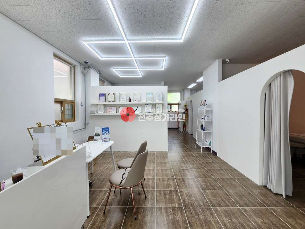 전북 전주완산구 효자동2가 ⭐효자동 토탈피부샵 양도양수⭐30평 깔끔인테리어⭐ 월세 매물번호 13642 사진 1