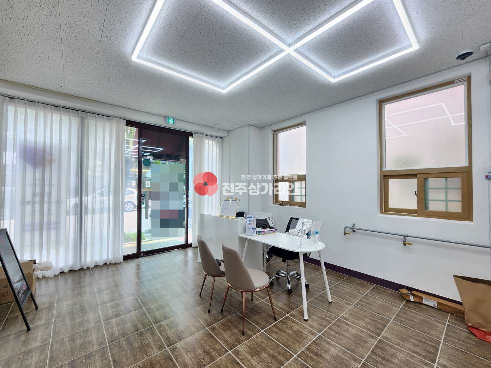 전북 전주완산구 효자동2가 ⭐효자동 토탈피부샵 양도양수⭐30평 깔끔인테리어⭐ 월세 매물번호 13642 사진 2