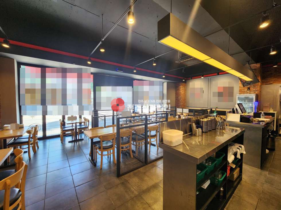 전북 전주완산구 효자동1가 ⭐삼천동 먹자골목⭐프랜차이즈 치킨집 양도양수⭐ 월세 매물번호 13633 사진 2