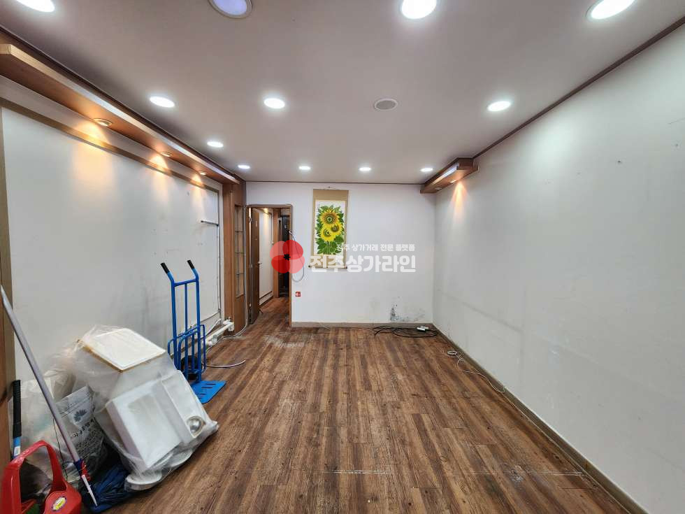 전북 전주완산구 중화산동2가 ⭐중화산동 대로변 상가⭐1인샵 미용실, 카페 추천⭐ 월세 매물번호 13662 사진 1