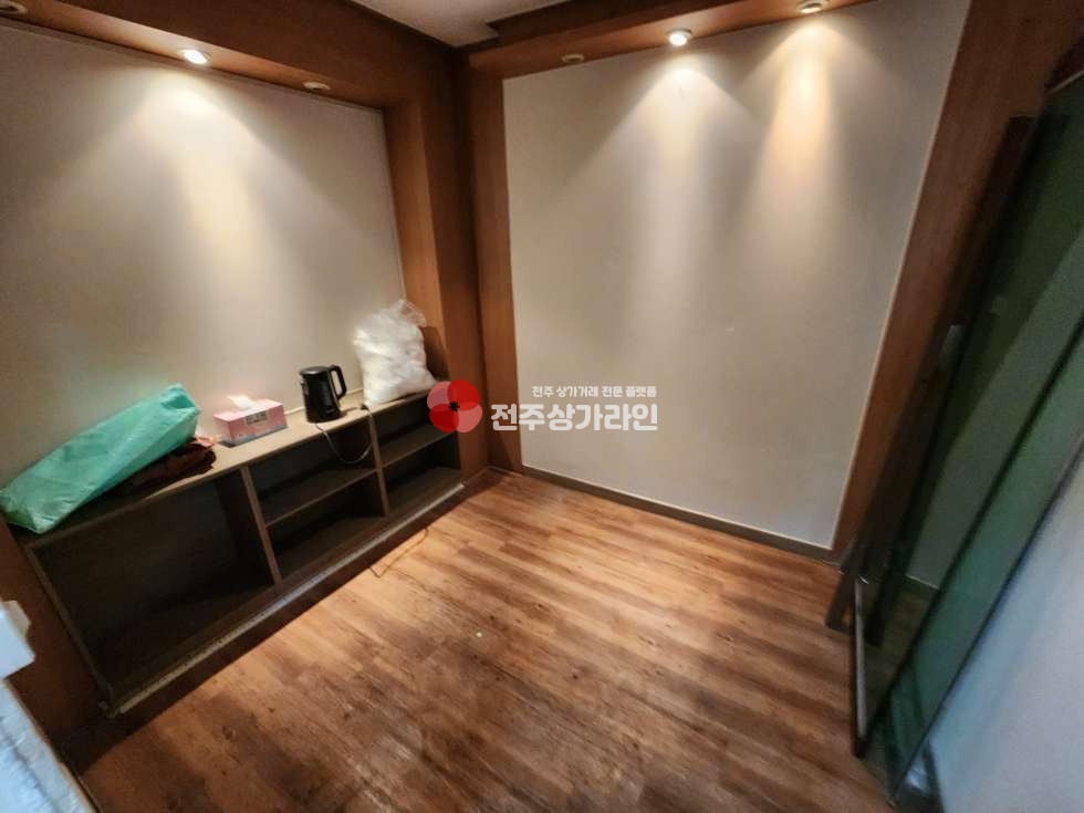 전북 전주완산구 중화산동2가 ⭐중화산동 대로변 상가⭐1인샵 미용실, 카페 추천⭐ 월세 매물번호 13662 사진 4