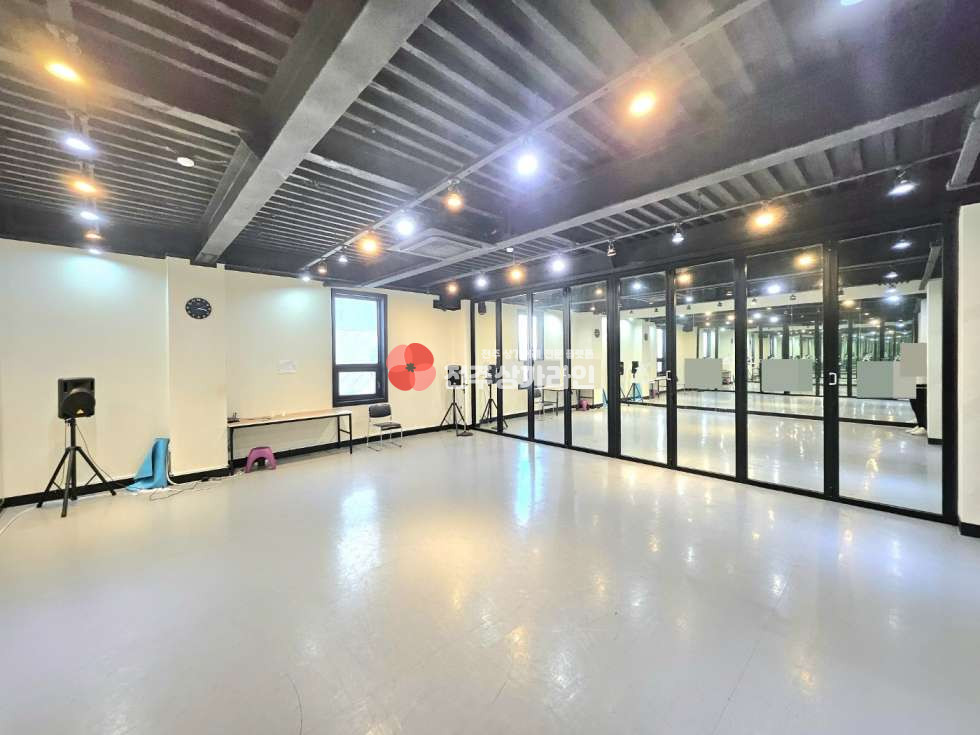 전북 전주완산구 서신동 ⭐댄스,보컬 학원 양도받으실분 추천⭐넓은평수⭐깔끔한인테리어⭐대로변인접⭐ 월세 매물번호 13149 사진 16