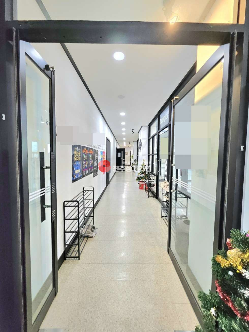 전북 전주완산구 서신동 ⭐댄스,보컬 학원 양도받으실분 추천⭐넓은평수⭐깔끔한인테리어⭐대로변인접⭐ 월세 매물번호 13149 사진 18