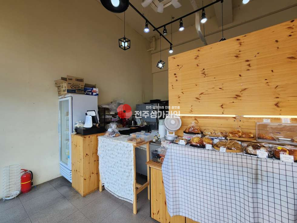 전북 전주완산구 중화산동2가 ⭐베이커리카페 양도양수⭐중화산동 아파트 인근 상가⭐ 월세 매물번호 13664 사진 2