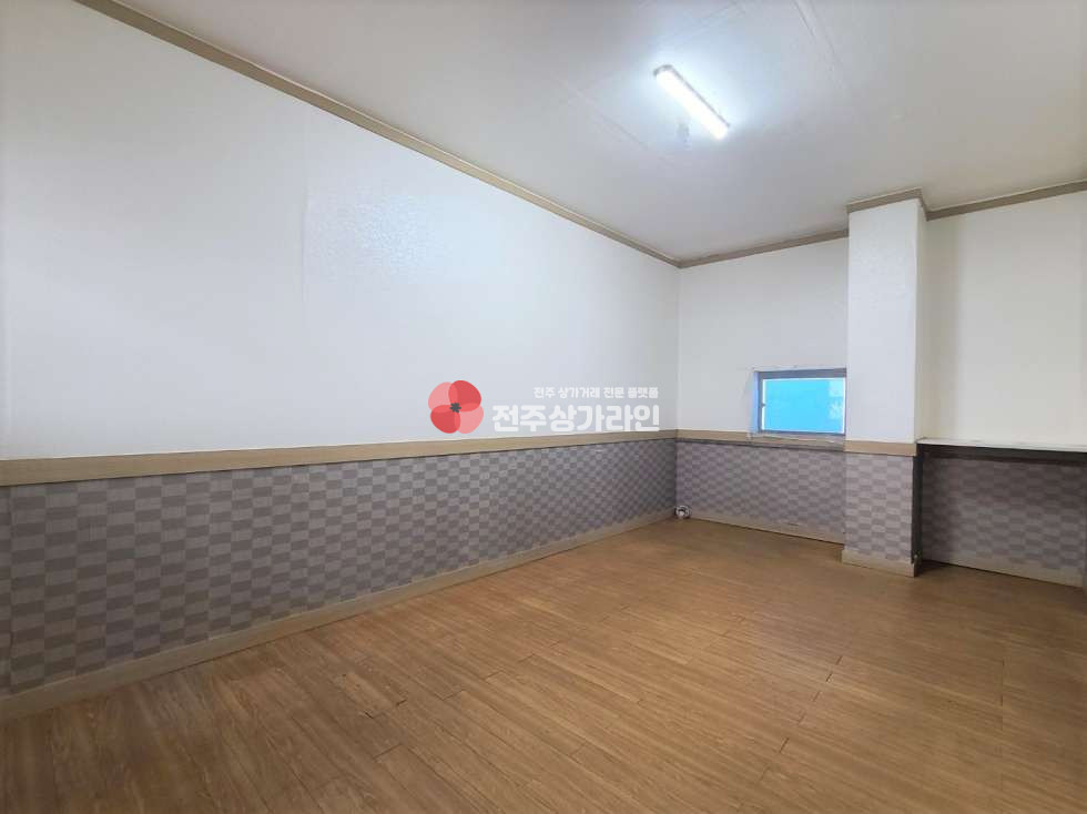 전북 전주덕진구 우아동3가 ⭐학원,교육센터,종교시설⭐칸막이로구분되어있습니다⭐ 월세 매물번호 12241 사진 6