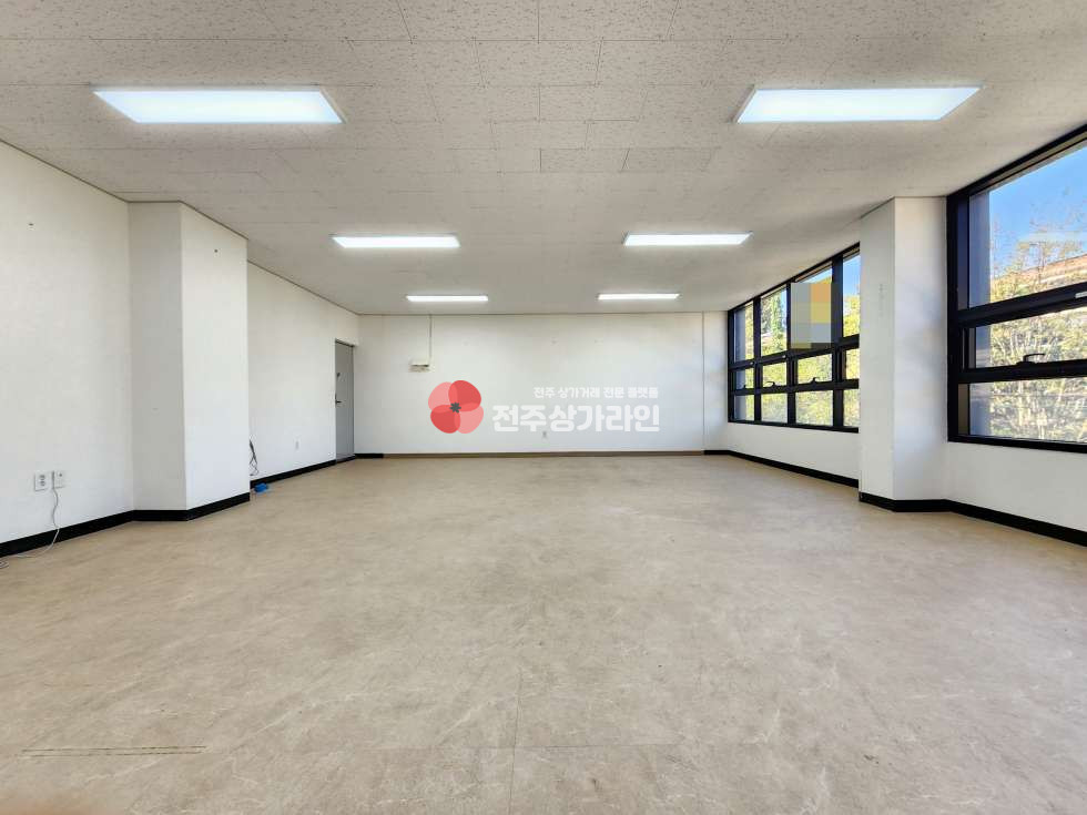 전북 전주완산구 효자동1가 ⭐효자동 깔끔한 상가⭐사무실 임대 추천⭐ 월세 매물번호 13726 사진 1