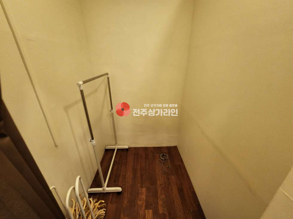 전북 전주완산구 효자동3가 ⭐효자동 대로변 상가⭐10평⭐옷가게, 피부샵, 카페 추천⭐ 월세 매물번호 13800 사진 7