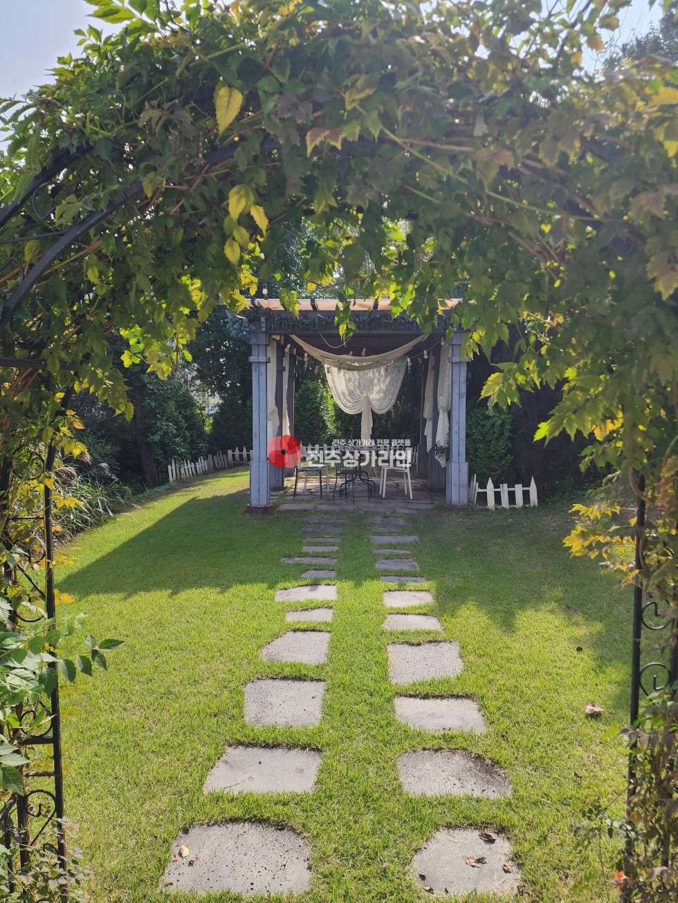 전북 전주완산구 삼천동2가 ⭐삼천동 대지 200평 단독카페⭐주차장완비⭐독채건물, 분위기 끝판왕⭐ 월세 매물번호 13808 사진 6