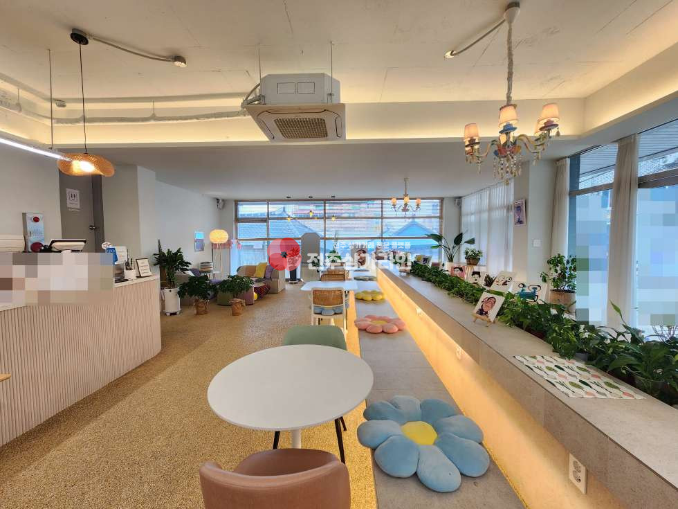 전북 전주덕진구 인후동1가 ⭐감성카페 양도양수⭐인후동 인테리어 완비⭐입지조건 좋음 월세 매물번호 13890 사진 2