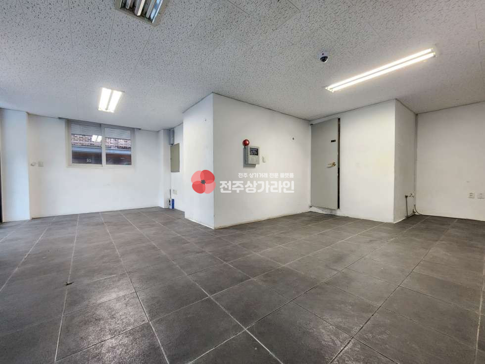 전북 전주완산구 중화산동2가 ⭐중화산동 뷰티샵, 카페, 사무실 추천⭐깔끔한 구조⭐ 월세 매물번호 13830 사진 1