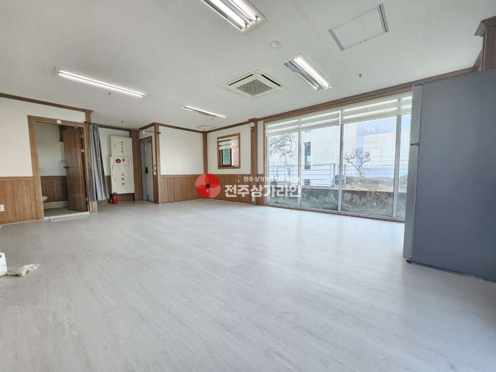 전북 전주완산구 효자동2가 ⭐⭐옥상단독 테라스 사무실을 소개합니다⭐⭐ 월세 매물번호 12763 사진 3