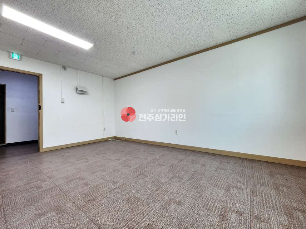 전북 전주완산구 삼천동1가 ⭐삼천동 소형 사무실 추천⭐착한 임대료⭐깔끔 내부⭐ 월세 매물번호 13945 사진 6