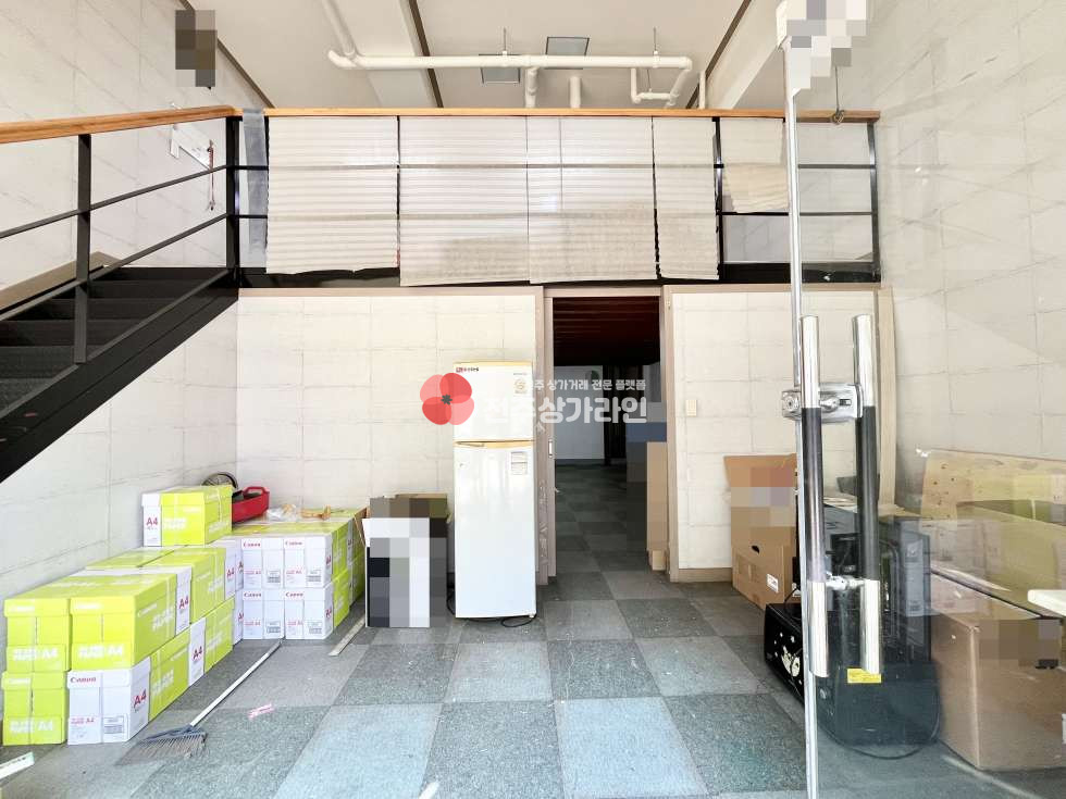 전북 전주완산구 효자동3가 ⭐문학초 근방⭐높은층고 와 복층형태 구조⭐자유업종 추천⭐피부미용,네일샵,사무실 및 창고⭐ 월세 매물번호 13461 사진 1